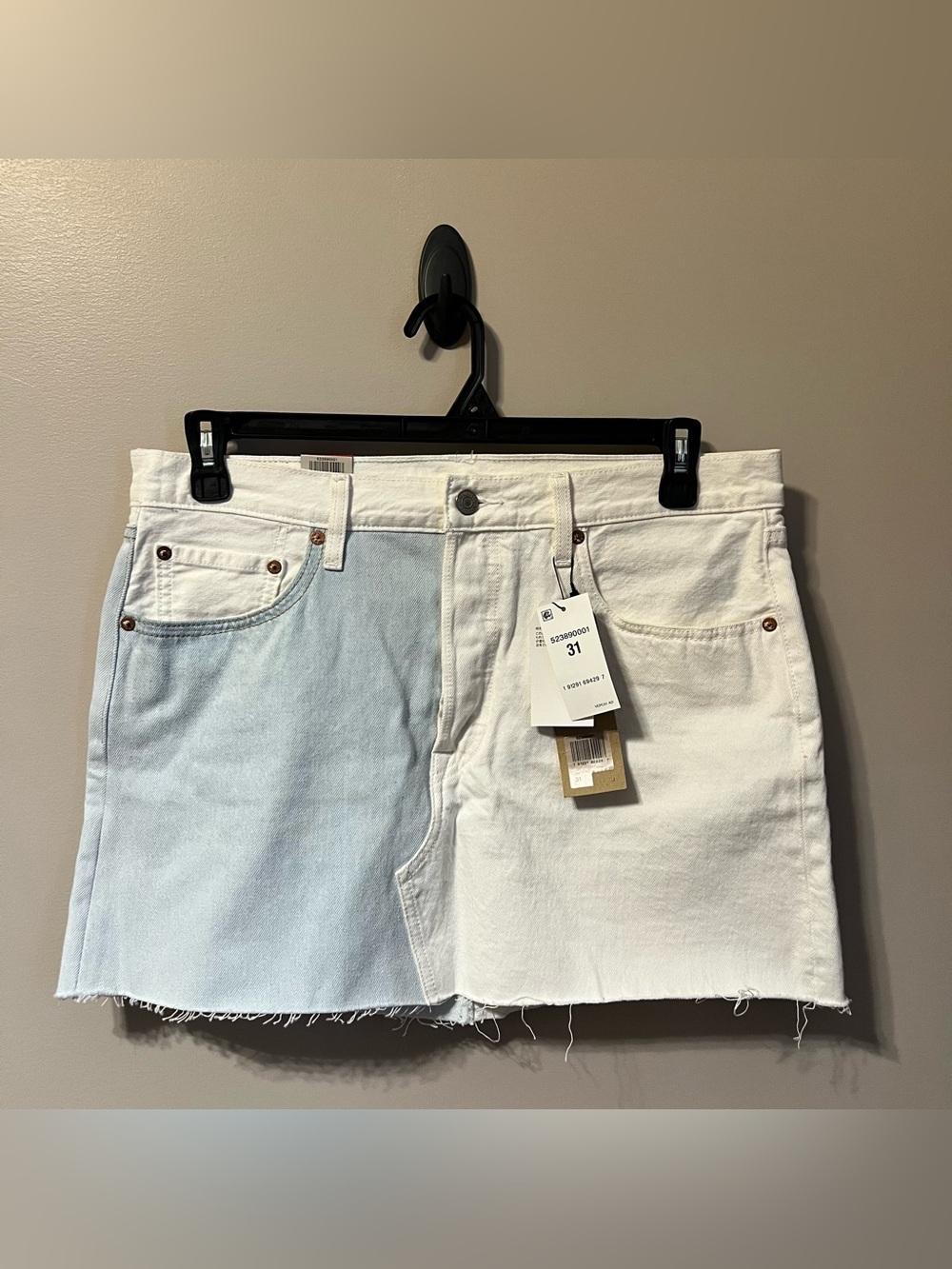 NWT Levi’s Jean Skirt - size 31